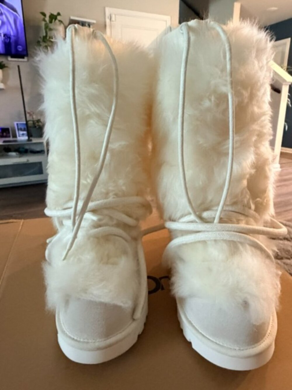 UGG Classic Tall Chalet Boots Women's Size 8 White Fur Winter Boots 1171570
